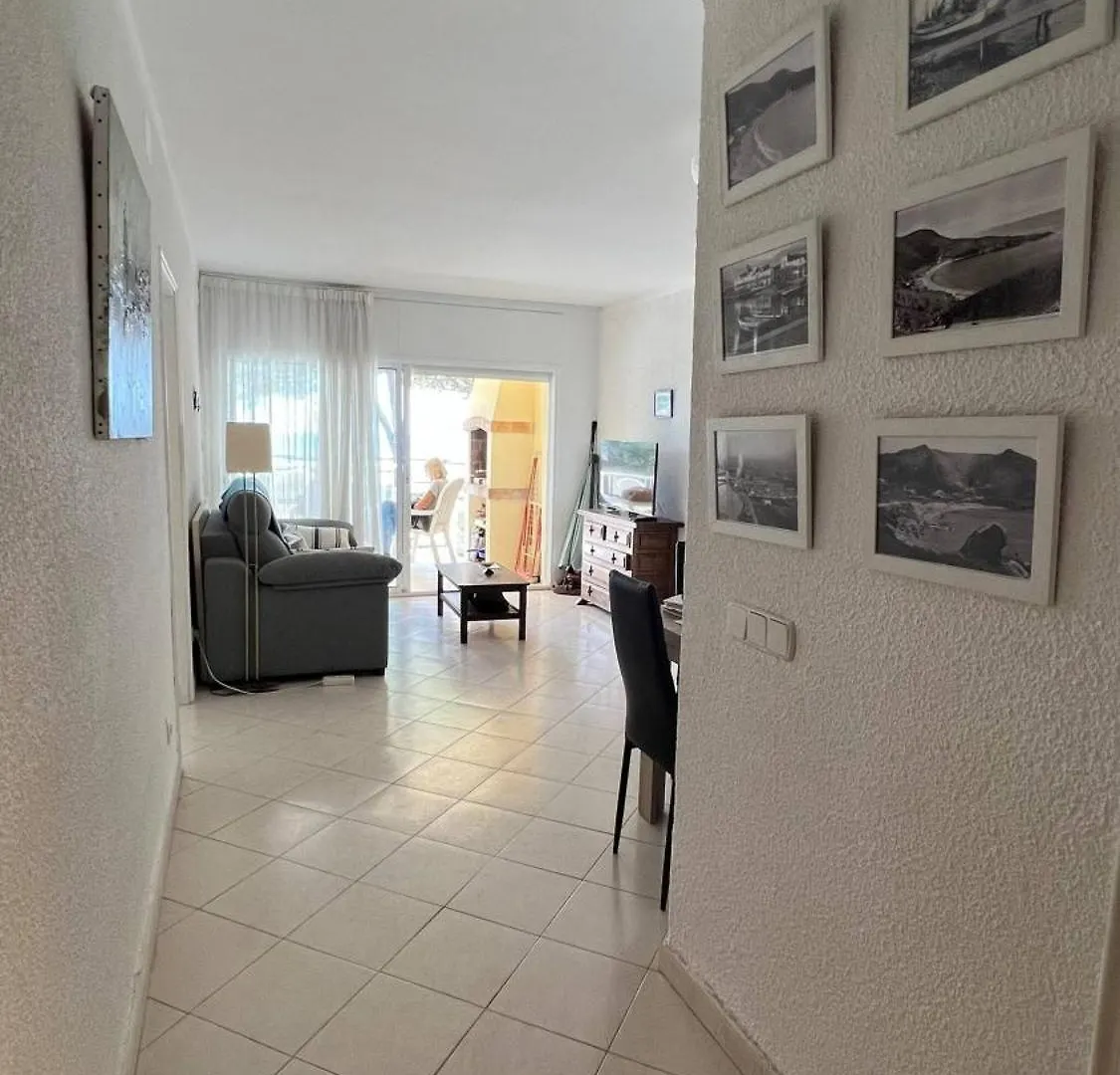Apartamento En Primera Linea Con Acceso Directo A La Playa En La Almadrava Roses 0*,  Spanyolország